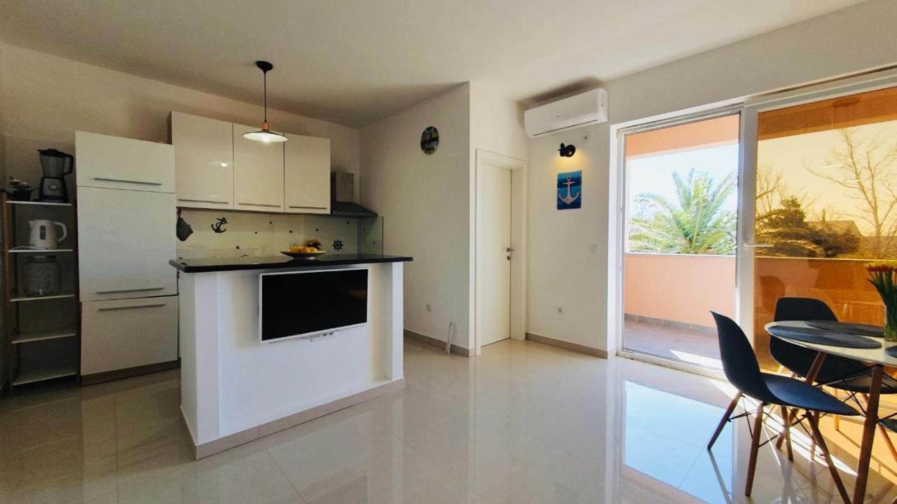 Apartman Petar Ražanac Eksteriør billede